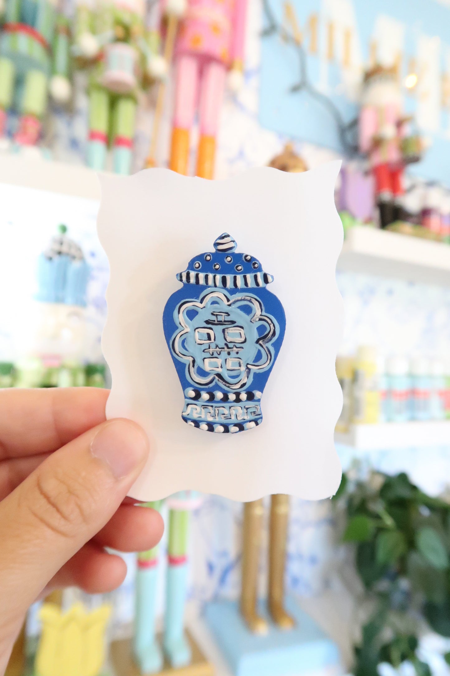 hand painted blue and white needle minder