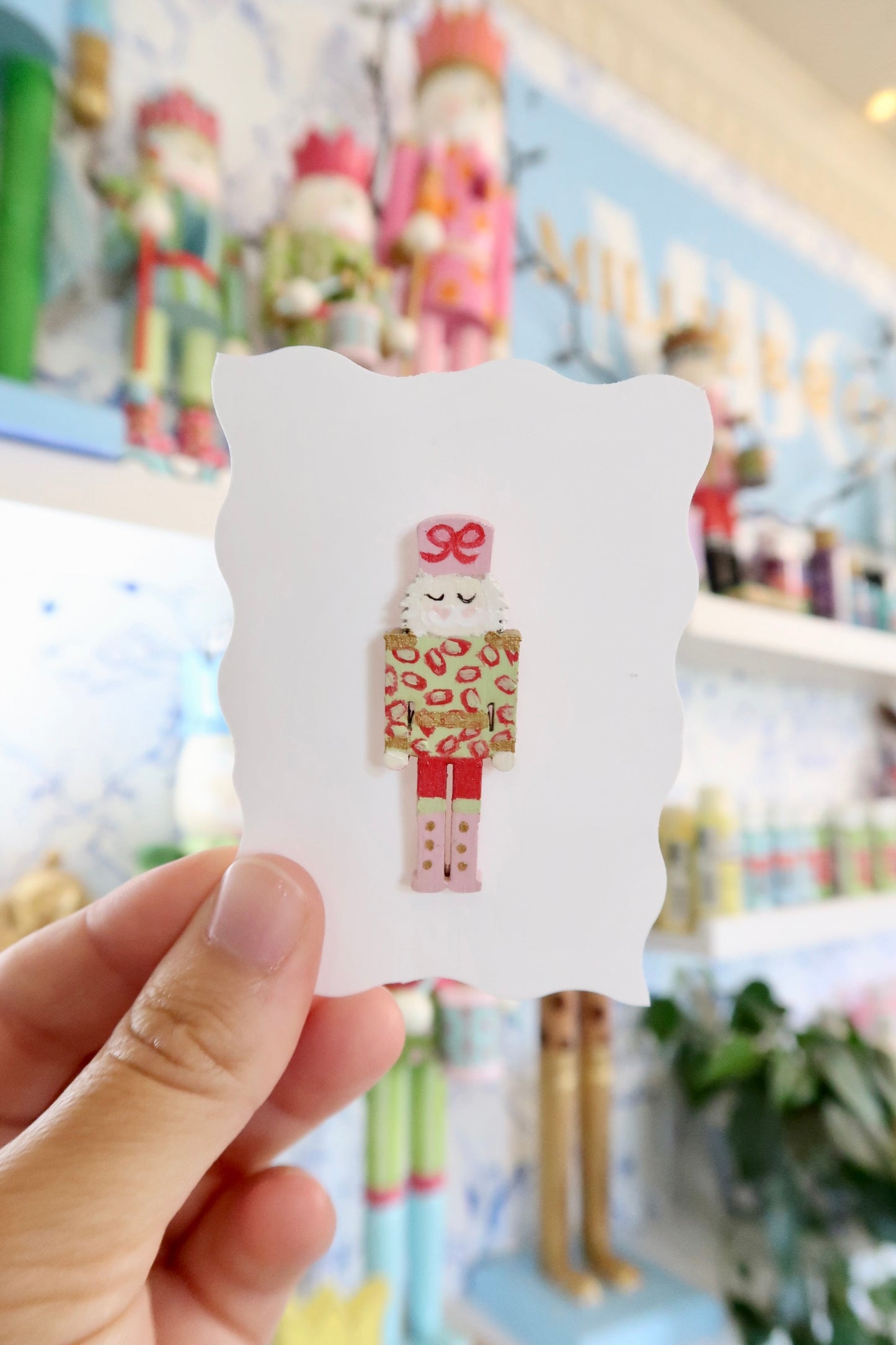 red bow nutcracker needle minder