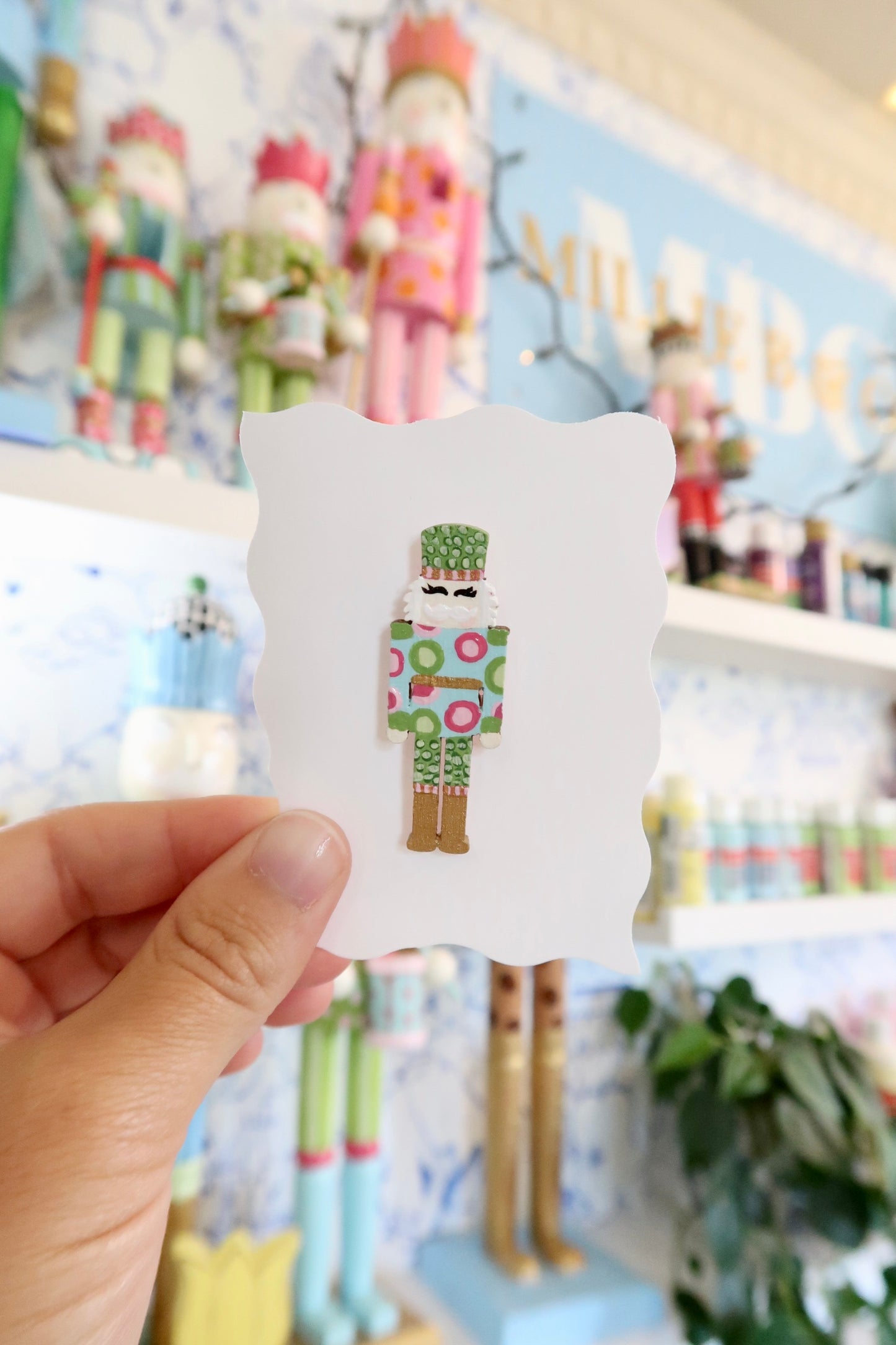 holiday social nutcracker needle minder